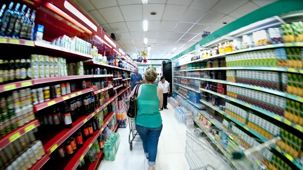 Planos de saúde, tomate e cebola influenciam inflação de março