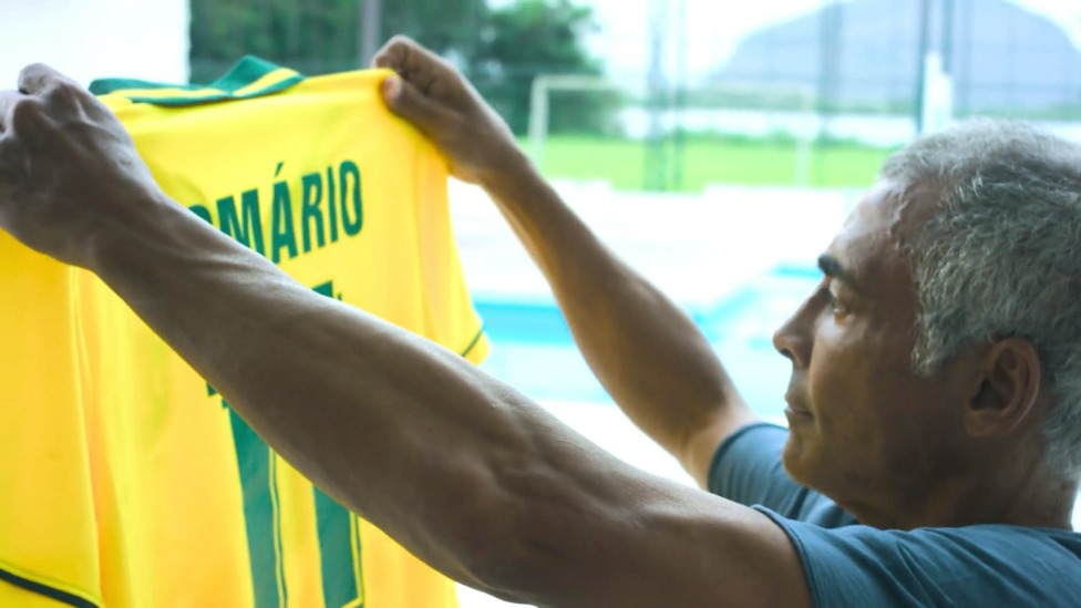 Série sobre Romário estreia com histórias inéditas e emocionantes do ídolo do futebol