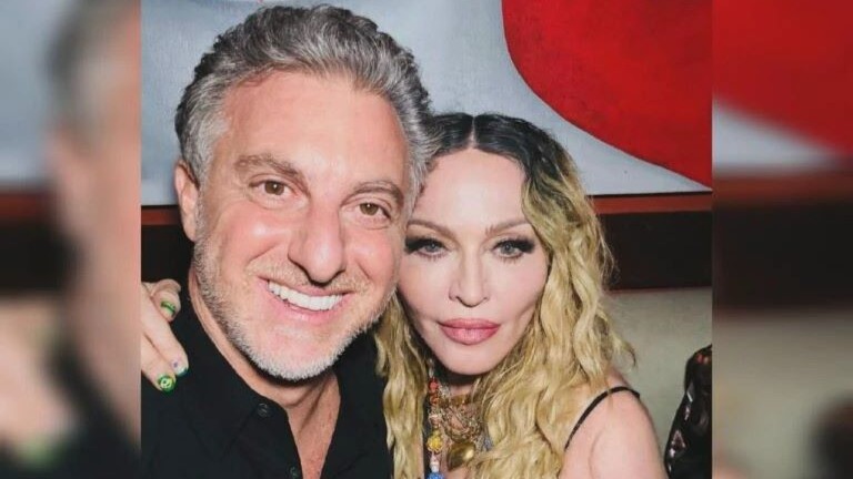 Luciano Huck tirou selfie com Madonna Foto: Reprodução/Instagram