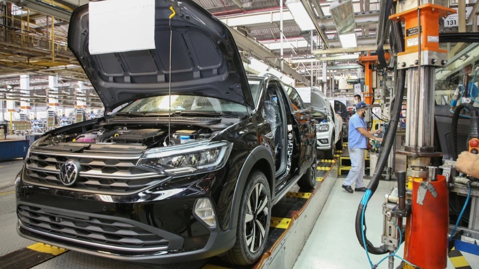 Volkswagen suspenderá parte da produção por conta das enchentes no RS