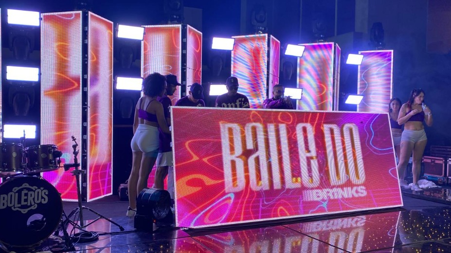 Dj Brinks faz show em Ipatinga incentivando doações de sangue e agasalhos para o RS