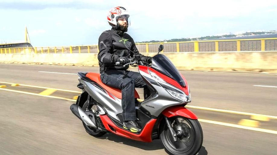 Tecnologia da Honda promete scooter com acelerador no pé e motor ...