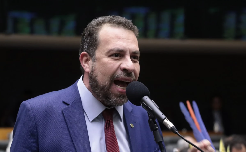 Boulos rebate oposição em meio a rumores sobre ministério no governo Lula