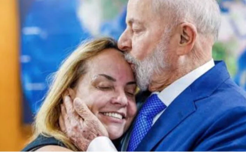 Filha de Lula assume cargo no gabinete de senador petista