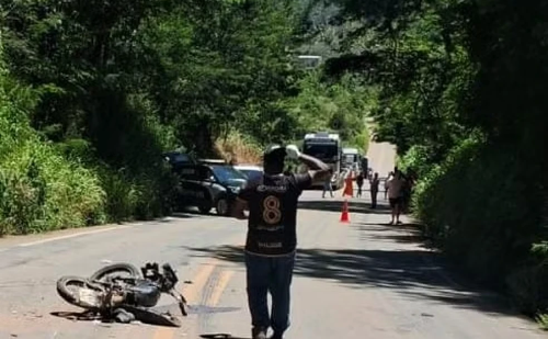 Irmãos morrem em colisão entre moto e caminhonete em Guanhães