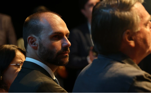 PT abre mão de comissões para barrar Eduardo Bolsonaro