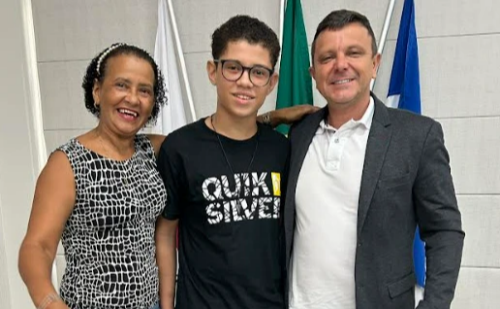 Escritor mirim de Timóteo lança livro no aniversário da cidade