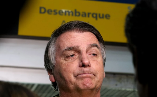 Bolsonaro critica rapidez do STF em denúncia contra ele