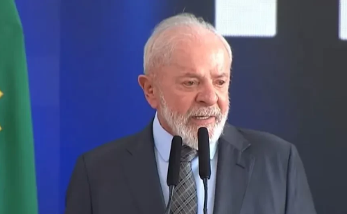 Lula alerta sobre golpe e reforça necessidade de vigilância democrática