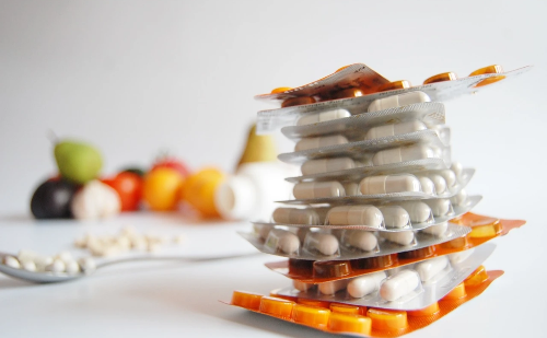 Entidades médicas reagem à liberação de prescrição por farmacêuticos