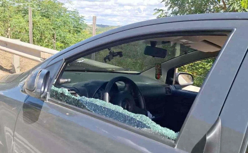 BR 381: Detento e motorista de aplicativo são mortos em emboscada após saída da prisão