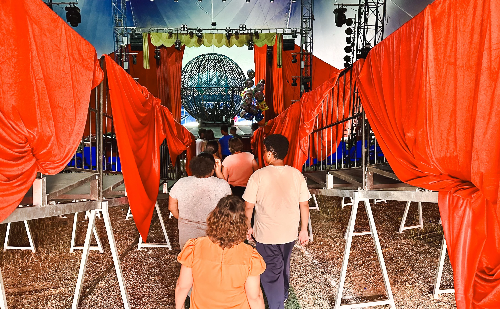 Adolescentes do CAPSi vivenciam experiência no circo em ação de inclusão cultural em Ipatinga