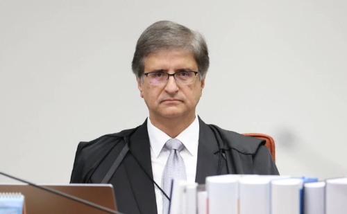 PGR quer Bolsonaro como réu por 'organização criminosa'