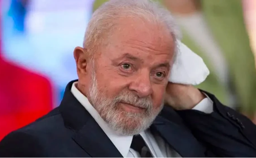 Deputados querem proibir armas para segurança de Lula e ministros