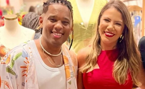 Mani Reggo engata romance com cantor baiano, vocalista do Terra Samba