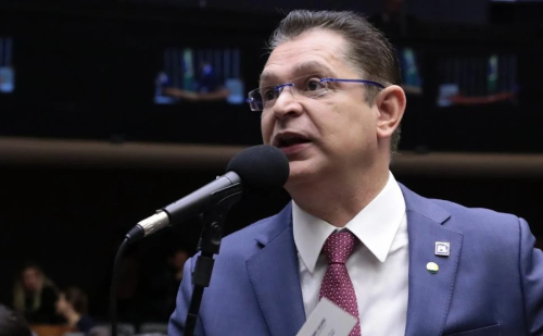 Líder do PL protocola urgência para projeto que prevê anistia a condenados do 8 de janeiro