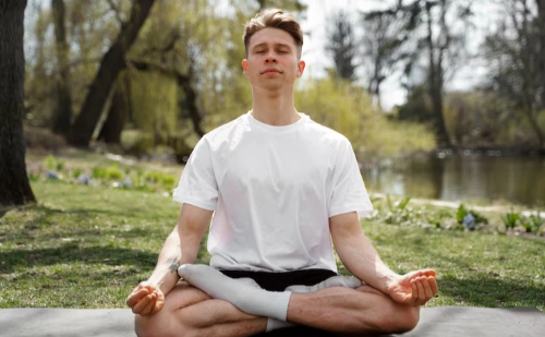 Novo estudo aponta que meditação de longo prazo ajuda a reduzir o envelhecimento