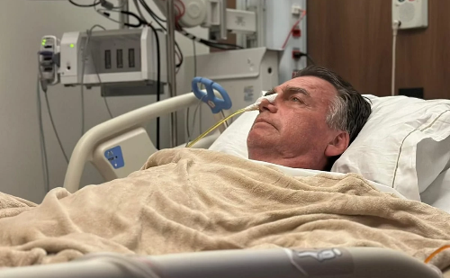 Bolsonaro permanece na UTI após cirurgia e apresenta quadro estável