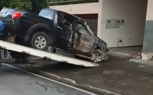 Caminhonete invade residência e universitário morre preso às ferragens em Timóteo