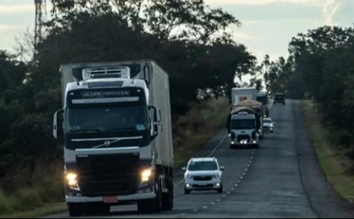 Minas restringe tráfego de caminhões em feriados com fiscalização reforçada