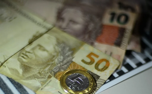 Primeira parcela do 13º do INSS começa a ser paga nesta sexta para quem ganha acima do mínimo