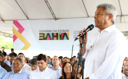Governador da Bahia causa polêmica ao sugerir 'vala' para Bolsonaro e apoiadores