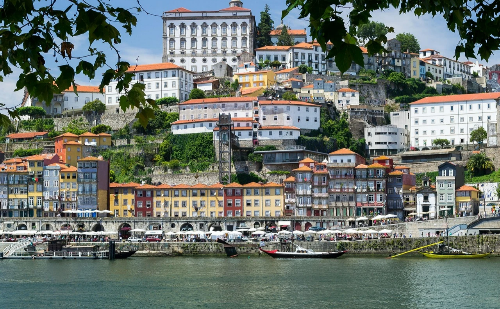 Prazo de 20 dias para deixar Portugal pode terminar em prisão para imigrantes