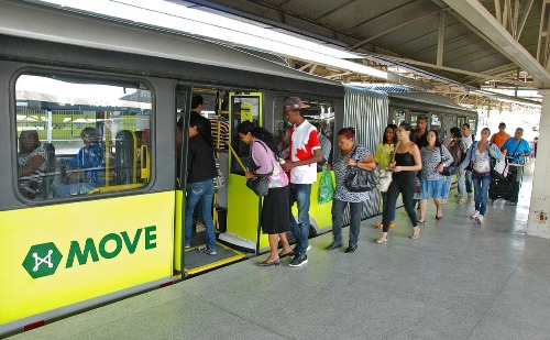 Projeto de gratuidade nos ônibus de BH avança e divide população
