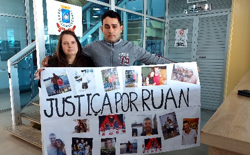 Vídeo: Acontece agora em Ipatinga o julgamento do homem acusado de matar jovem de 28 anos
