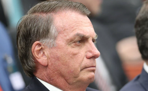Defesa de Bolsonaro pede adiamento de audiências por acesso tardio a provas