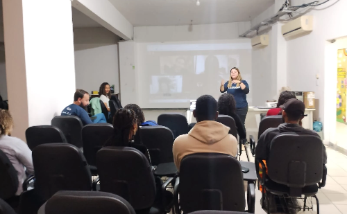 Vídeo: Projeto ESTAÇÃO inicia oficinas de fotografia em Minas; saiba mais