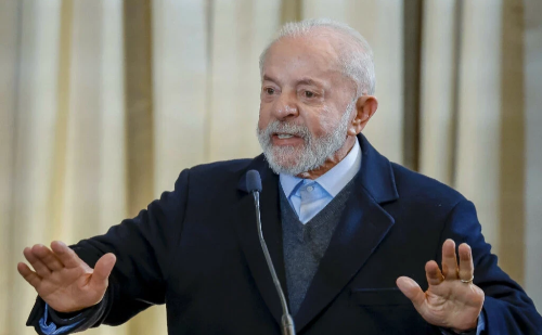 Lula acumula 97 dias em viagens internacionais durante mandato
