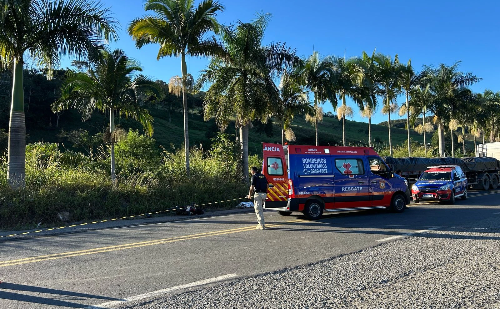 Motociclista morre após colisão com carreta na BR-262 em São Domingos do Prata