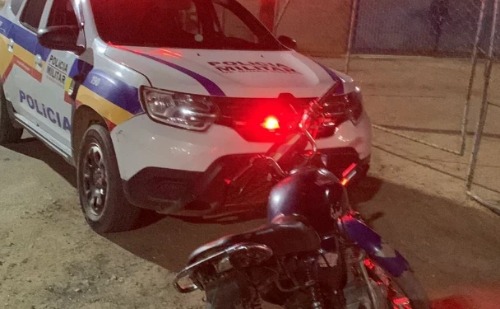 Jovem sem habilitação é preso após fuga e queda de moto em Santa Bárbara do Leste