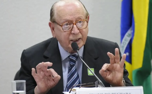 Morre Evanildo Bechara, referência da língua portuguesa e imortal da ABL