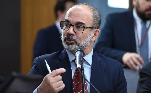 Secretário nega que críticas de Zema a Lula afetem negociação com a União