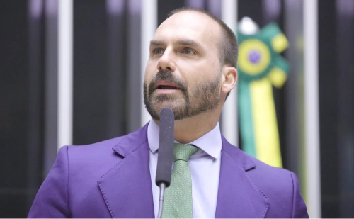 Itamaraty aciona embaixadora nos EUA para conter articulação de Eduardo Bolsonaro