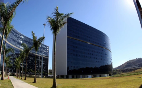 Zema propõe entregar imóveis públicos à União para abater dívida de R$ 165 bilhões