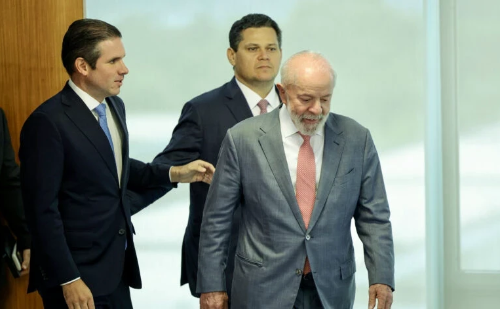 Motta e Alcolumbre dão ultimato ao governo para recuar de alta no IOF
