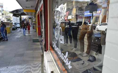 Comércio do Vale do Aço terá horário especial para o Dia dos Namorados