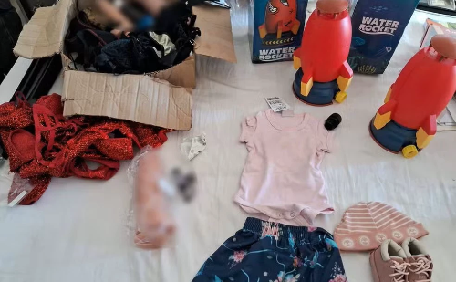 Polícia encontra roupas infantis e objetos sexuais em casa de médico acusado