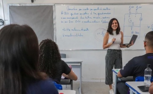 Minas Gerais nomeia 278 novos servidores da Educação