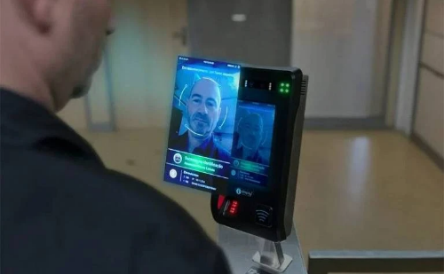 Nova lei obriga uso de biometria facial em estádios com mais de 20 mil lugares