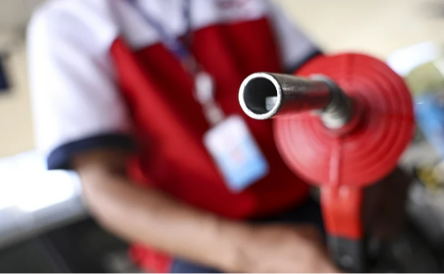 Preço da gasolina cai R$ 0,02 e frustra expectativa de redução maior