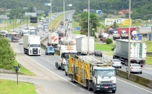 Ação do MPF exige correção em CRLVs de veículos de carga em Minas Gerais