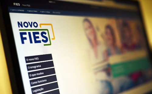 Inadimplência do Fies ameaça futuro de bancos públicos e formação superior no país