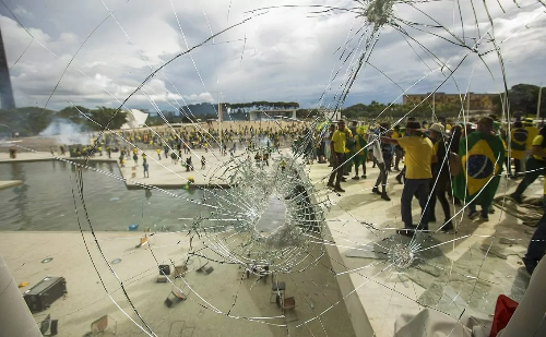 STF julga cúpula da PMDF por omissão nos atos de 8 de janeiro