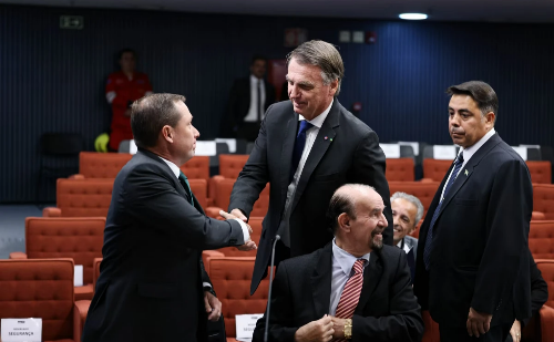 Primeiro encontro entre Bolsonaro e Cid após delação acontece em audiência no STF
