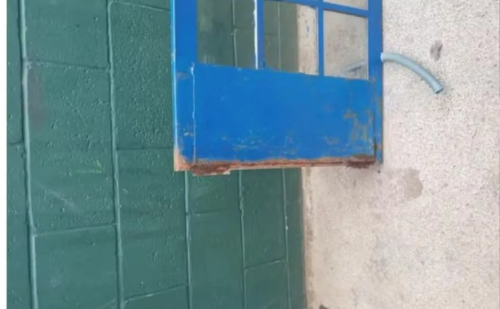 Porta de ferro despenca e atinge criança em escola municipal de Piracicaba