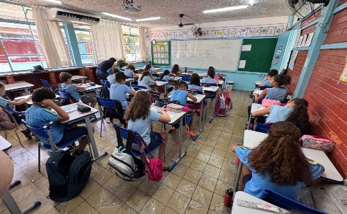 Justiça determina suspensão da greve dos professores em Ipatinga